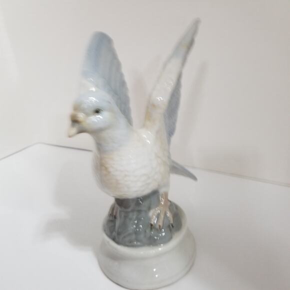 Vintage ceramic porcelain dove - Picture 3 of 15